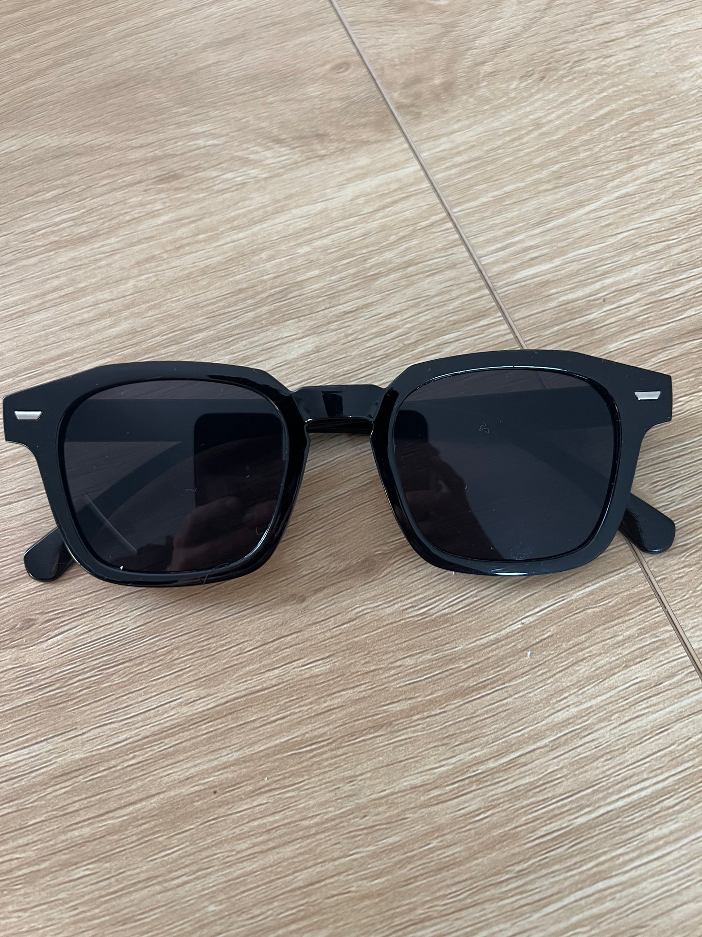 Valoro Modern Black